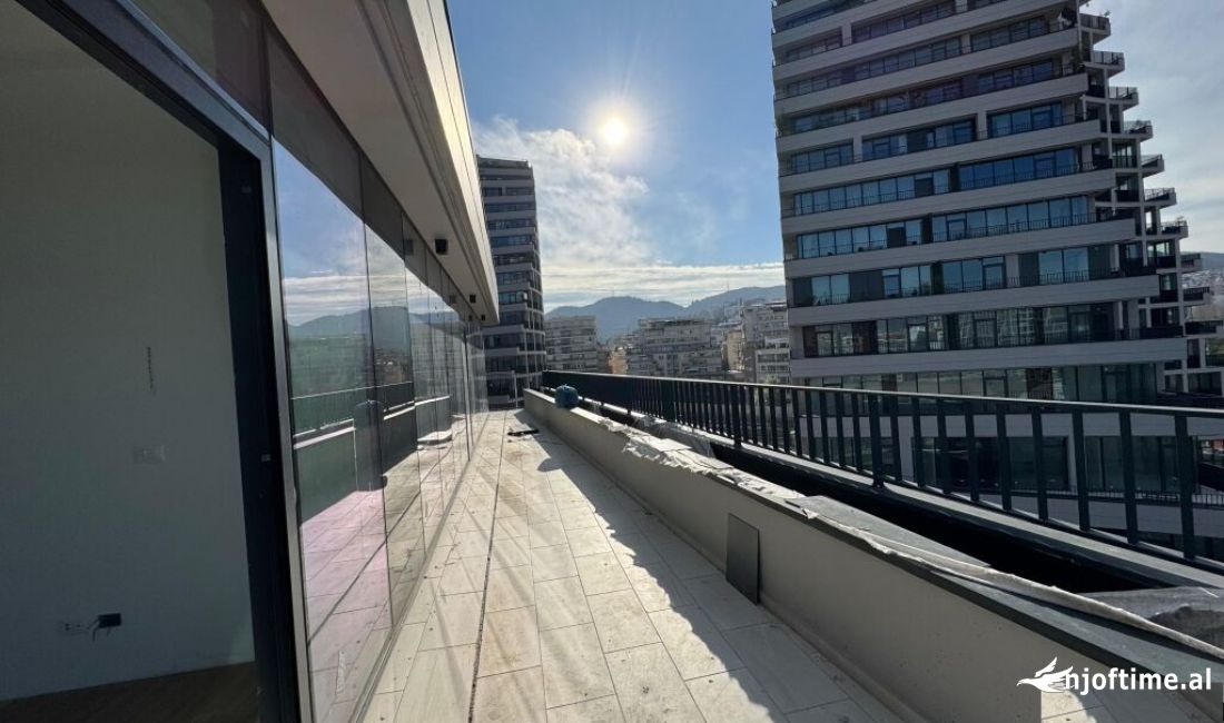 Apartament/ Zyre 2+1+2 & verande tek Lake View Residence!