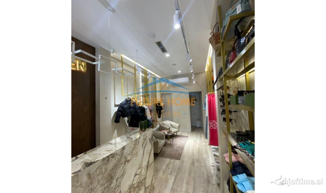 Shitet Biznesi tek Rruga e Kavajes