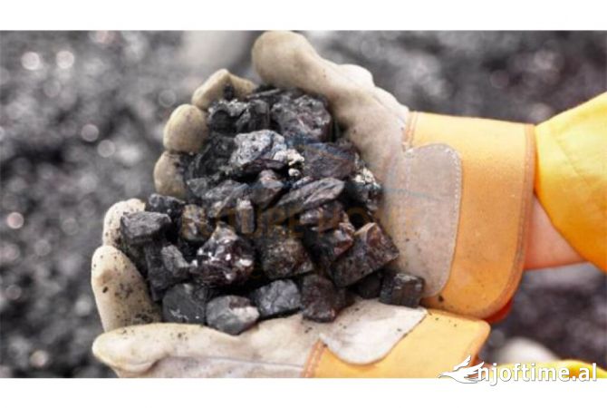 Ambiente Commerciale in Vendita 4+1 a Dibra - 450,000 Euro