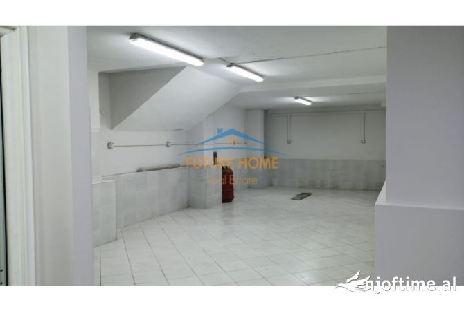 Shitet, Ambient Biznesi, Irfan Tomini