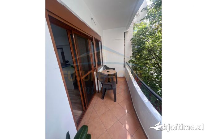 Qera, Ambient per Zyra, Qender,