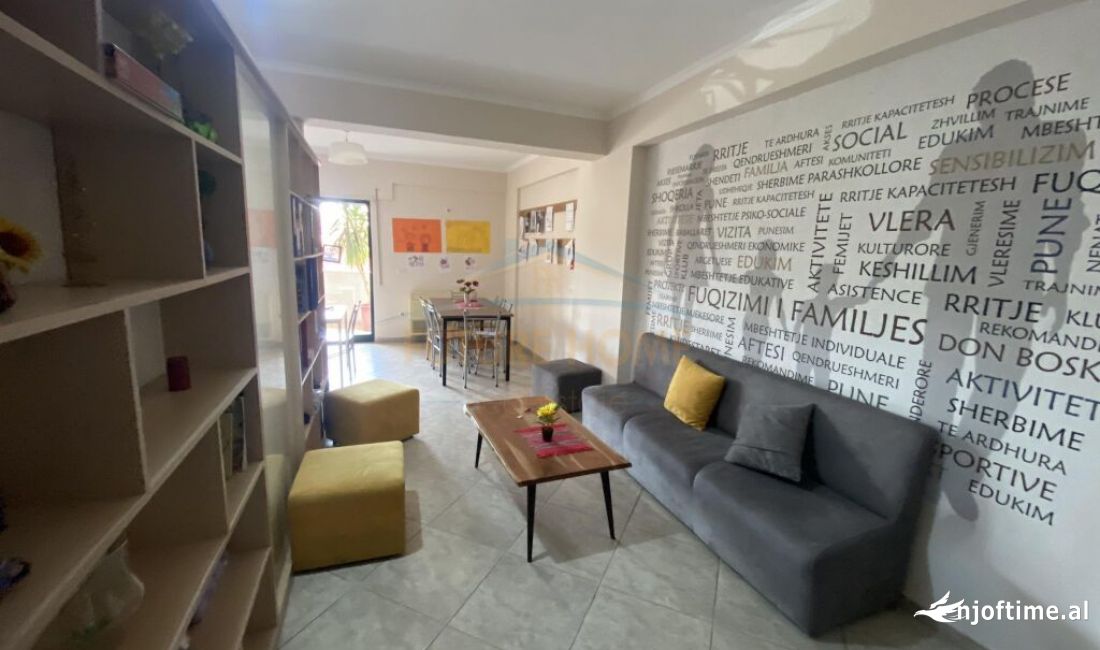  Qera Ambienti Komercial ndodhet ne rrugen Don Bosko 