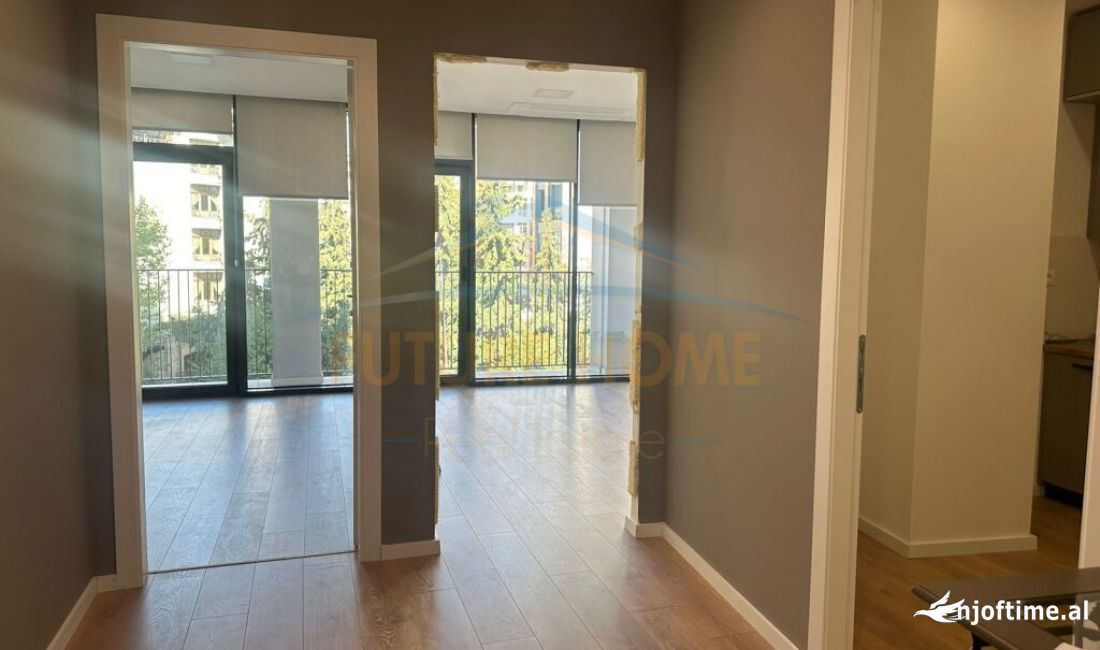 Apartamenti Per Zyra eshte i pozicionuar tek Lake View Residences, Rruga e Kosovareve