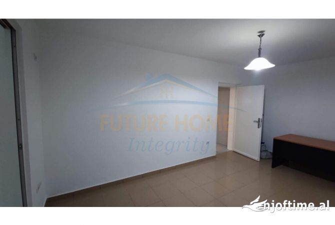 Qera, Ambient Biznesi, Stadiumi Dinamo