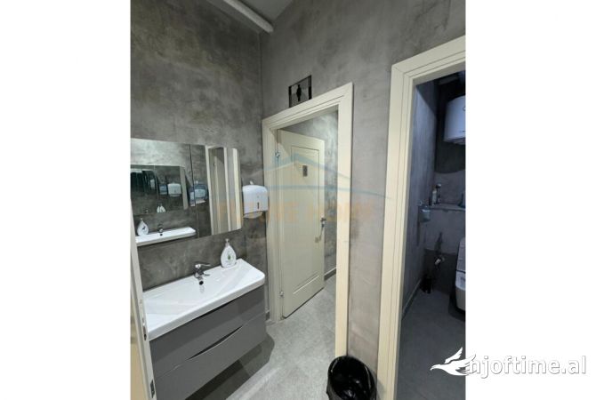 Business Property in Sale 3+1 in Tirana - 1,550,000 Euro