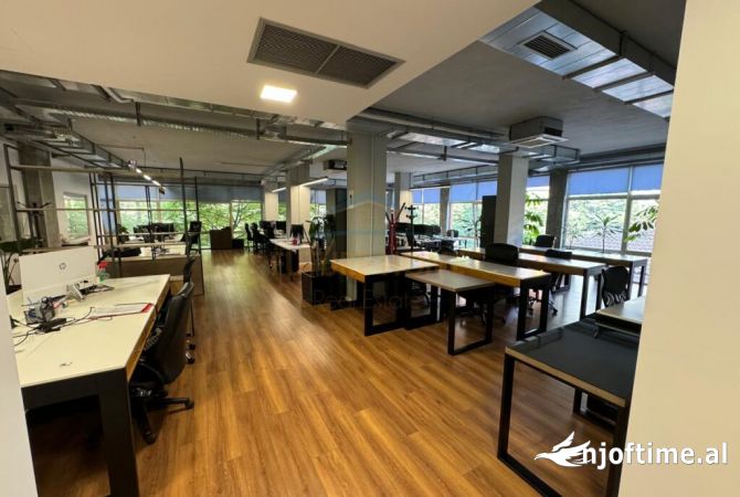 Business Property in Sale 3+1 in Tirana - 1,550,000 Euro