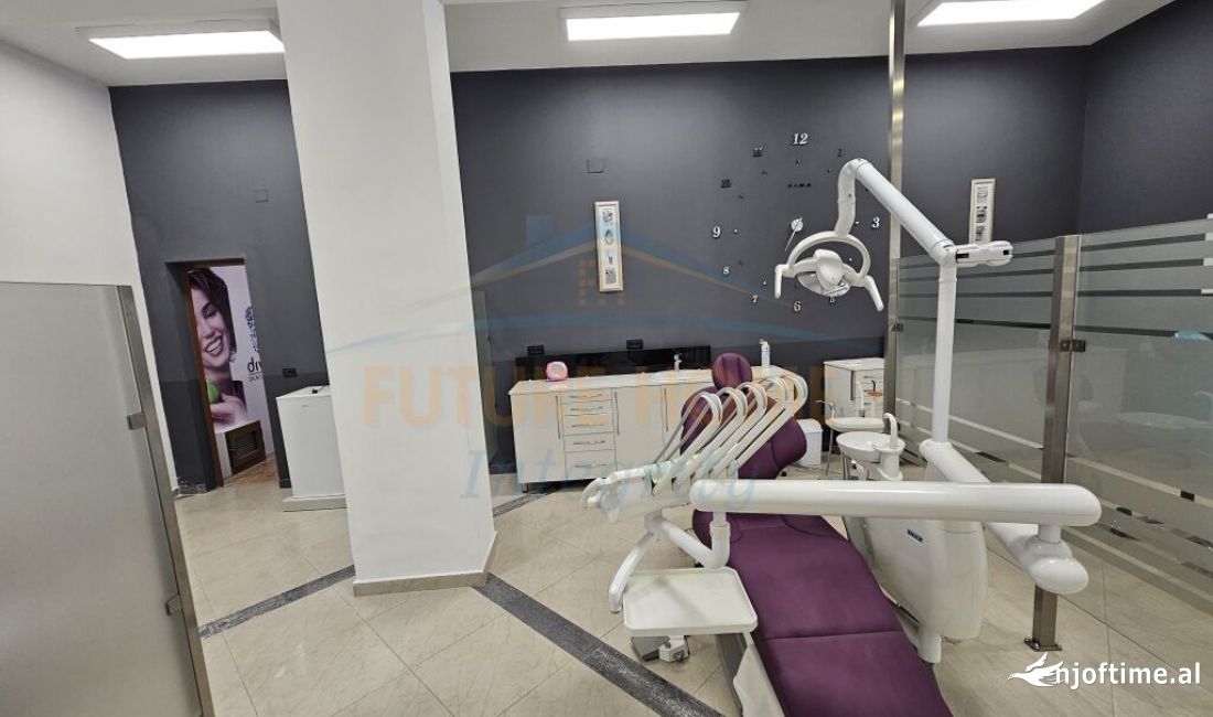 Shitet, Ambient Biznesi, Rruga Ferit Xhajko, Tirane.