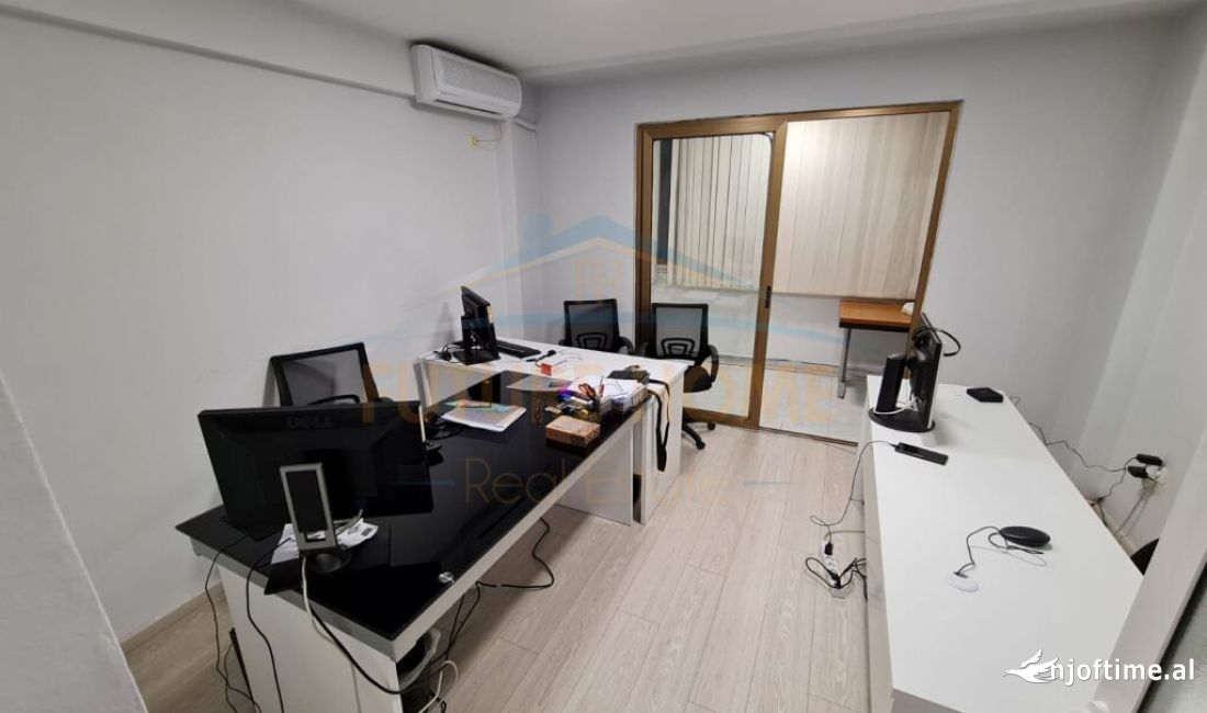  ambient me Qera per zyra tek Ish blloku, prane LSI