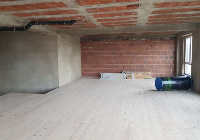 Business Property in Sale 1+1 in Tirana - 218,400 Euro