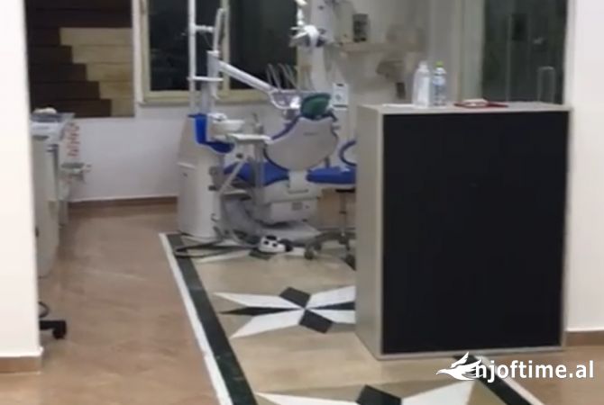 Ambiente Commerciale in Affitto 1+1 a Tirana - 2,000 Euro