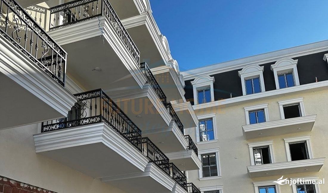 Shtepi ne shitje Apartament ne Tirane, 1+1, Mobilimi Bosh, pa mobiluar, Pagesa 135,000  Euro.