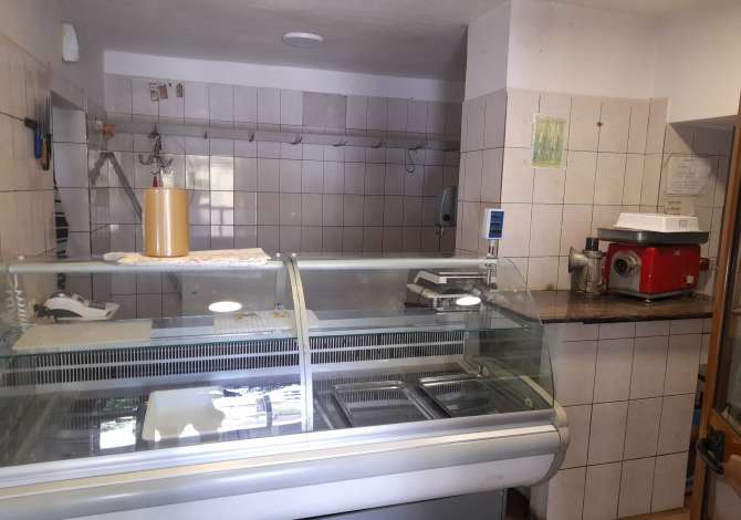 Ambiente Commerciale in Vendita 1+1 a Elbasan - 70,000 Euro