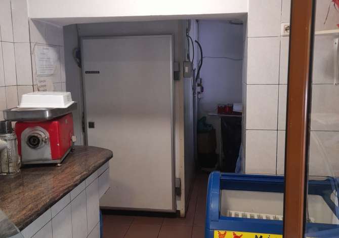 Ambiente Commerciale in Vendita 1+1 a Elbasan - 70,000 Euro