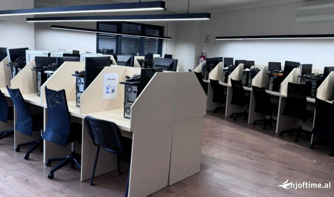 Jepet zyre me qira 147 m2 bulevardi zogu i 1