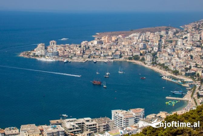 Ambiente Commerciale in Vendita 5+1 a Santa Quaranta - 1,700,000 Euro