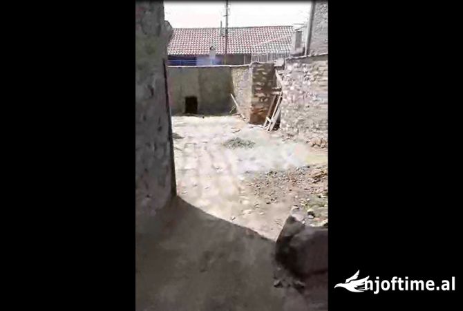 Duplex (casa a 2 piani) in vendita a Koriza 3+1, Vuoto