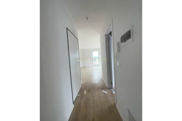 Apartment for sale in Tirana 1+1, Emty