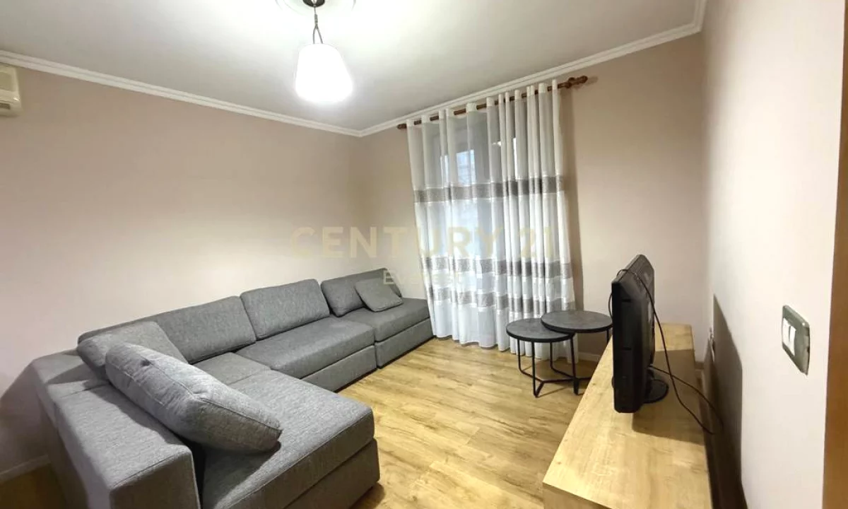 Shtepi me qera Apartament ne Tirane, 2+1, Mobilimi E mobiluar, Pagesa 550  Euro.