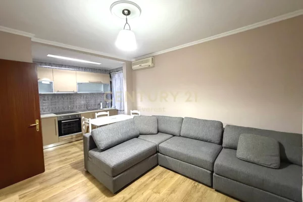 Shtepi me qera Apartament ne Tirane, 2+1, Mobilimi E mobiluar, Pagesa 550  Euro.