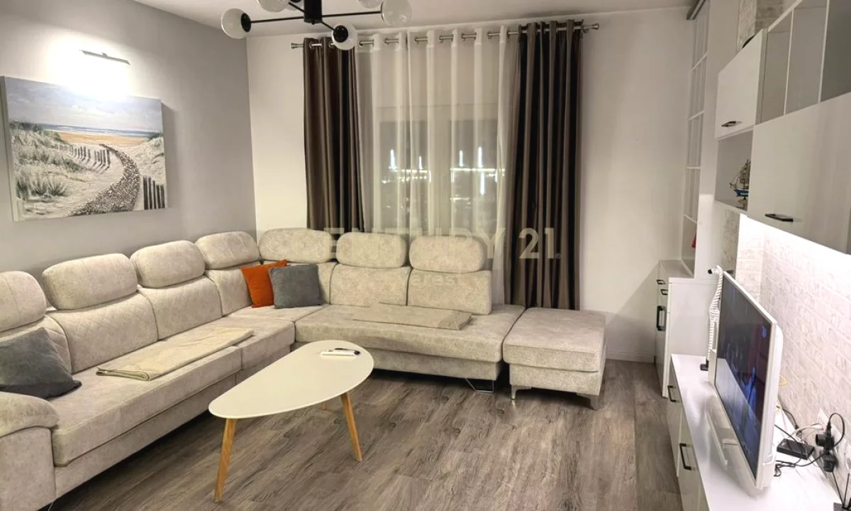 Shtepi me qera Apartament ne Tirane, 2+1, Mobilimi E mobiluar, Pagesa 75,000  Leke.