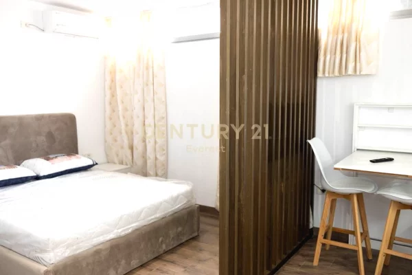 Shtepi me qera Apartament ne Tirane, Garsoniere, Mobilimi E mobiluar, Pagesa 30,000  Leke.