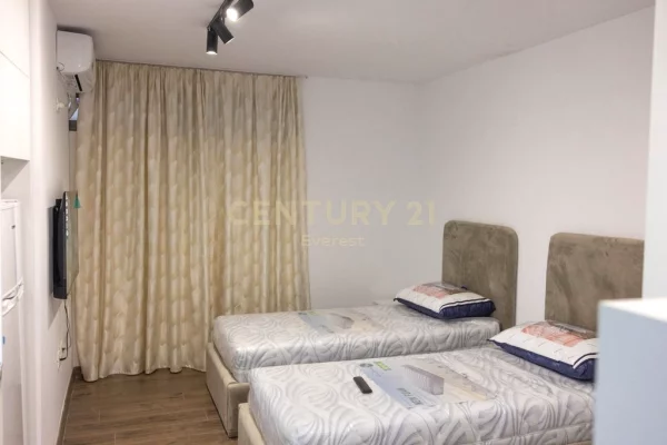 Shtepi me qera Apartament ne Tirane, Garsoniere, Mobilimi E mobiluar, Pagesa 30,000  Leke.