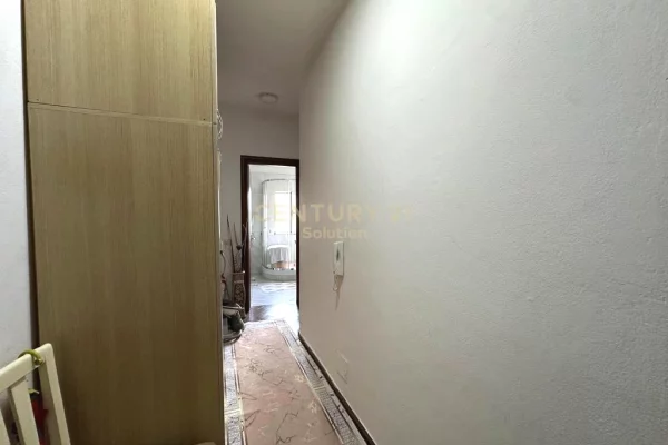 Shtepi ne shitje Apartament ne Tirane, 1+1, Mobilimi E mobiluar, Pagesa 110,000  Euro.