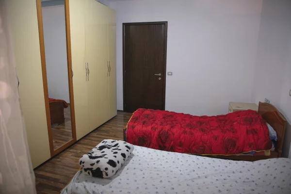 Shtepi ne shitje Apartament ne Tirane, 2+1, Mobilimi E mobiluar, Pagesa 249,000  Dollar.
