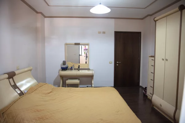 Shtepi ne shitje Apartament ne Tirane, 2+1, Mobilimi E mobiluar, Pagesa 249,000  Dollar.