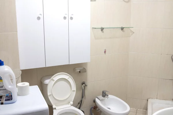 Shtepi ne shitje Apartament ne Tirane, 2+1, Mobilimi E mobiluar, Pagesa 249,000  Dollar.