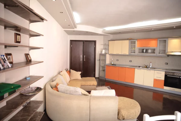 Shtepi ne shitje Apartament ne Tirane, 2+1, Mobilimi E mobiluar, Pagesa 249,000  Dollar.