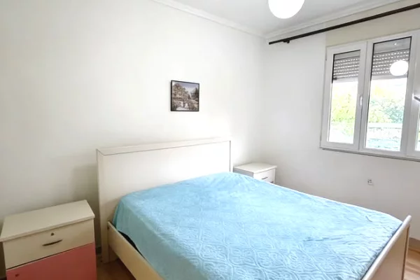 Shtepi ne shitje Apartament ne Tirane, 1+1, Mobilimi E mobiluar, Pagesa 122,000  Euro.