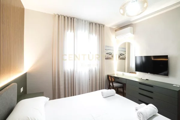 Shtepi ne shitje Apartament ne Tirane, 2+1, Mobilimi E mobiluar, Pagesa 220,000  Euro.