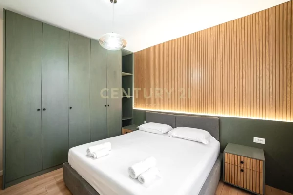 Shtepi ne shitje Apartament ne Tirane, 2+1, Mobilimi E mobiluar, Pagesa 220,000  Euro.