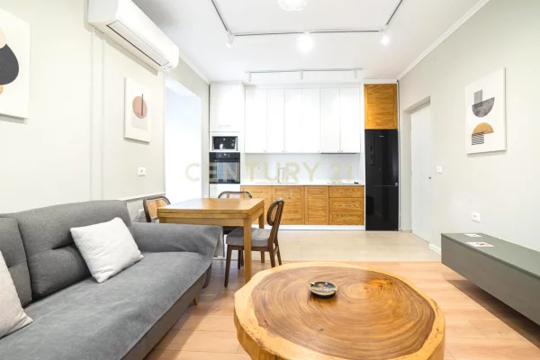 Shtepi ne shitje Apartament ne Tirane, 2+1, Mobilimi E mobiluar, Pagesa 220,000  Euro.