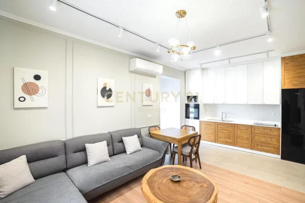 Shtepi ne shitje Apartament ne Tirane, 2+1, Mobilimi E mobiluar, Pagesa 220,000  Euro.