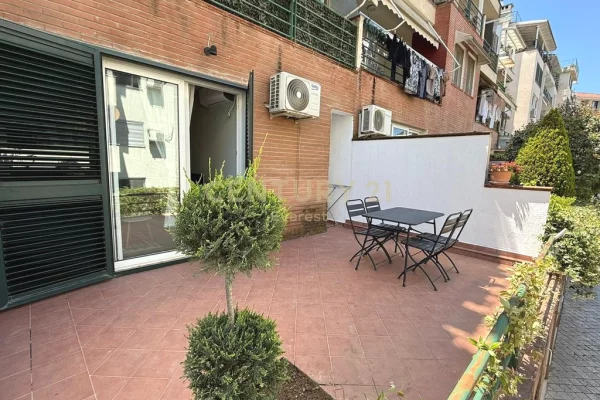 Shtepi ne shitje Apartament ne Tirane, 1+1, Mobilimi E mobiluar, Pagesa 158,000  Euro.