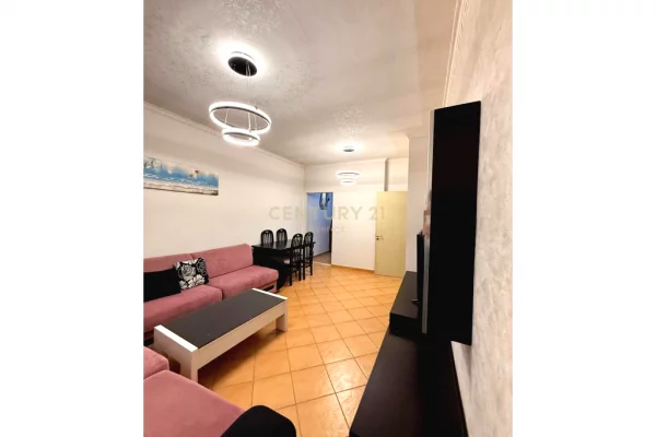 Shtepi ne shitje Apartament ne Tirane, 1+1, Mobilimi E mobiluar, Pagesa 135,000  Euro.