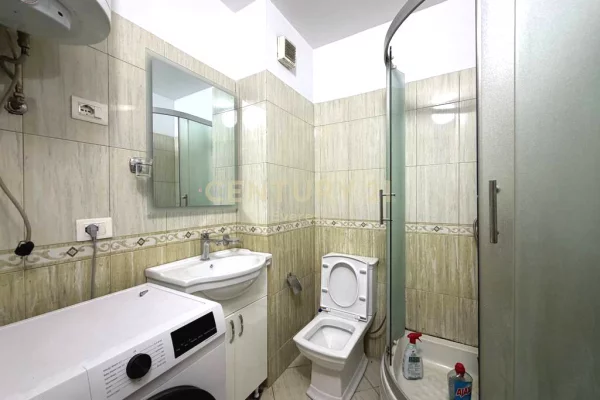 Shtepi ne shitje Apartament ne Tirane, 1+1, Mobilimi E mobiluar, Pagesa 135,000  Euro.