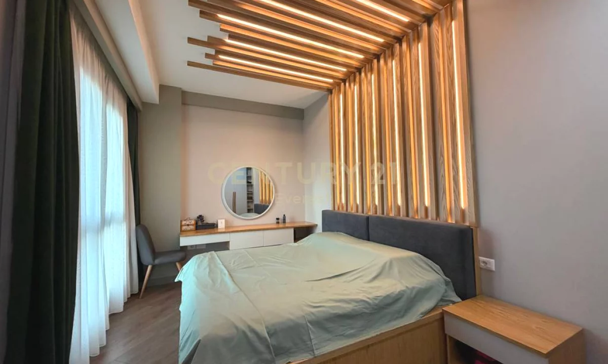 Shtepi ne shitje Apartament ne Tirane, 2+1, Mobilimi E mobiluar, Pagesa 390,000  Euro.