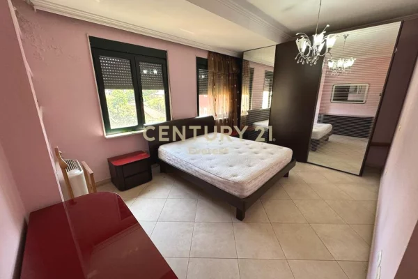 Shtepi me qera Apartament ne Tirane, 3+1, Mobilimi E mobiluar, Pagesa 800  Euro.