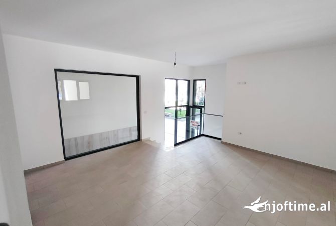 Business Property in Sale 1+1 in Tirana - 120,000 Euro