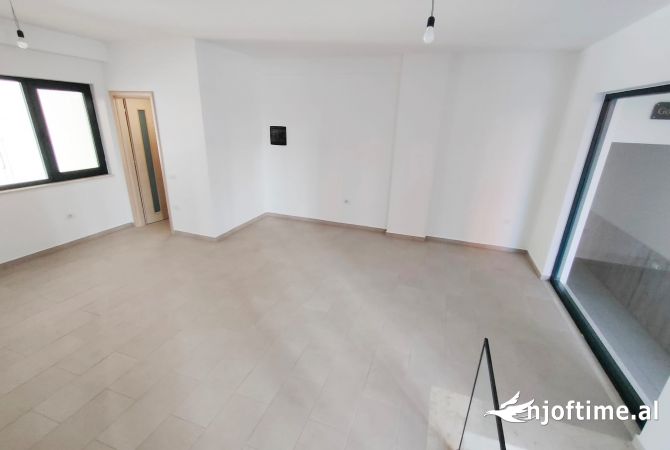 Business Property in Sale 1+1 in Tirana - 120,000 Euro