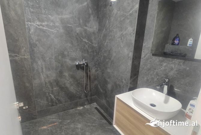 Shitet biznesi qender estetike 