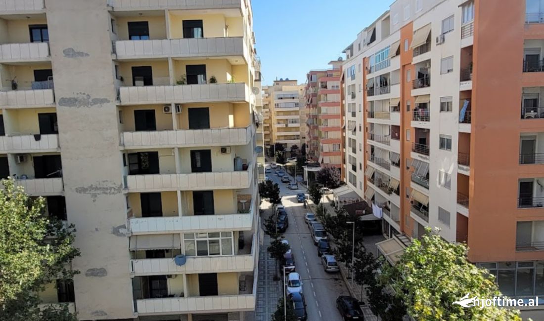 Shtepi me qera Apartament ne Vlore, 1+1, Mobilimi E mobiluar, Pagesa 250  Euro.