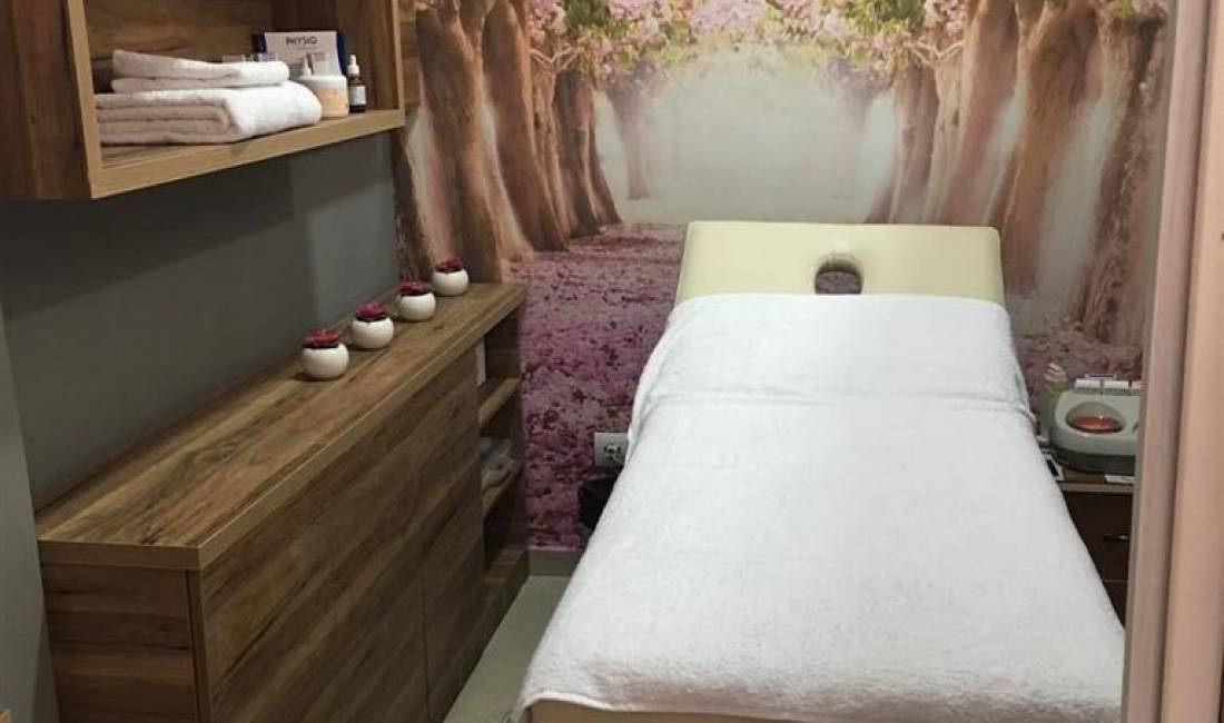 Parukeri Ne Gjimnazin e Partizanit