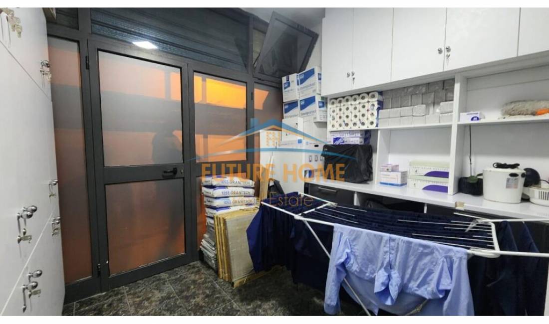 Shitet, ambient biznesi, Bllok, 