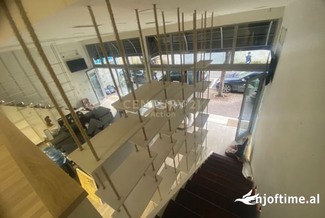 Ambiente Commerciale in Affitto 1+1 a Tirana - 1,150 Euro