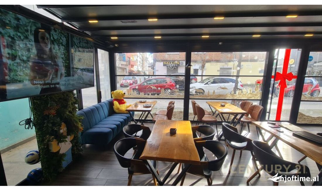 EXCLUSIVE SHESIM AKTIVITET BIZNESI PICERI & CREPERI PRANE PAZARIT TE RI