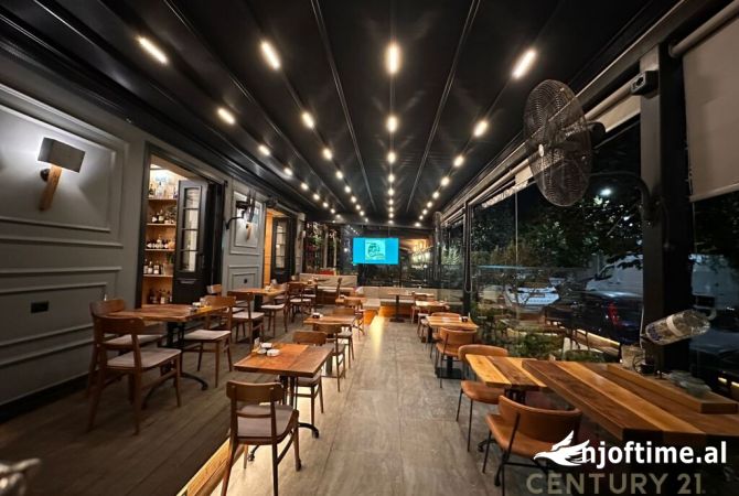 Ambiente Commerciale in Vendita 2+1 a Tirana - 30,000 Euro